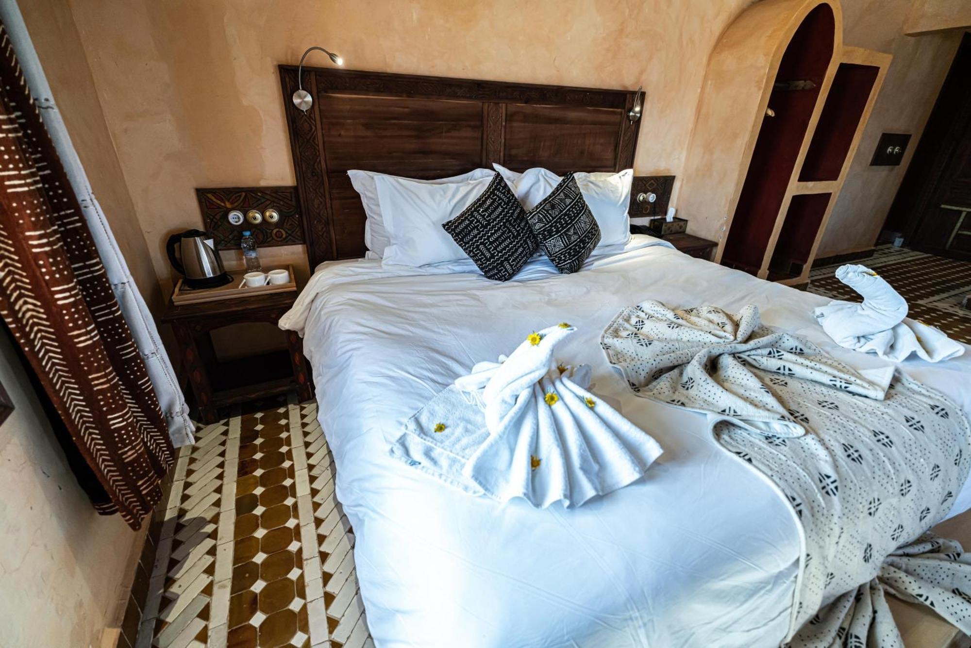 Hotel Riad Xaluca Мерзуга Экстерьер фото