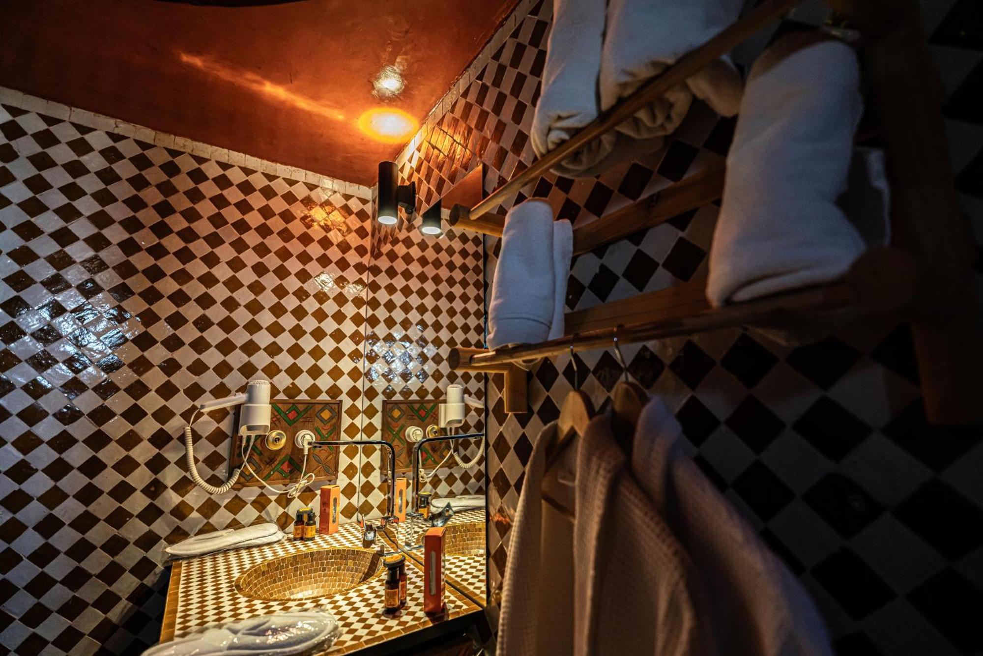 Hotel Riad Xaluca Мерзуга Экстерьер фото
