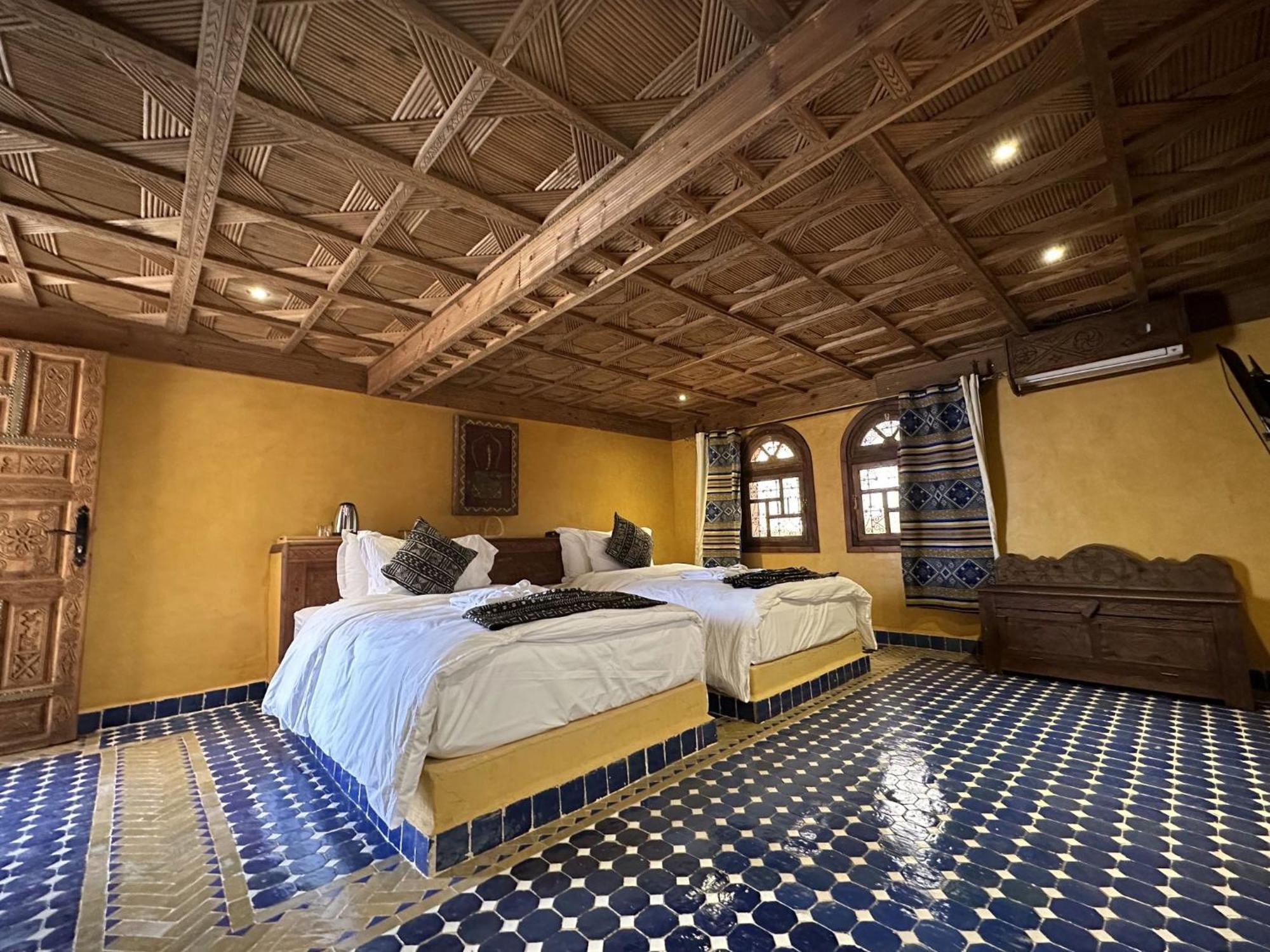 Hotel Riad Xaluca Мерзуга Экстерьер фото