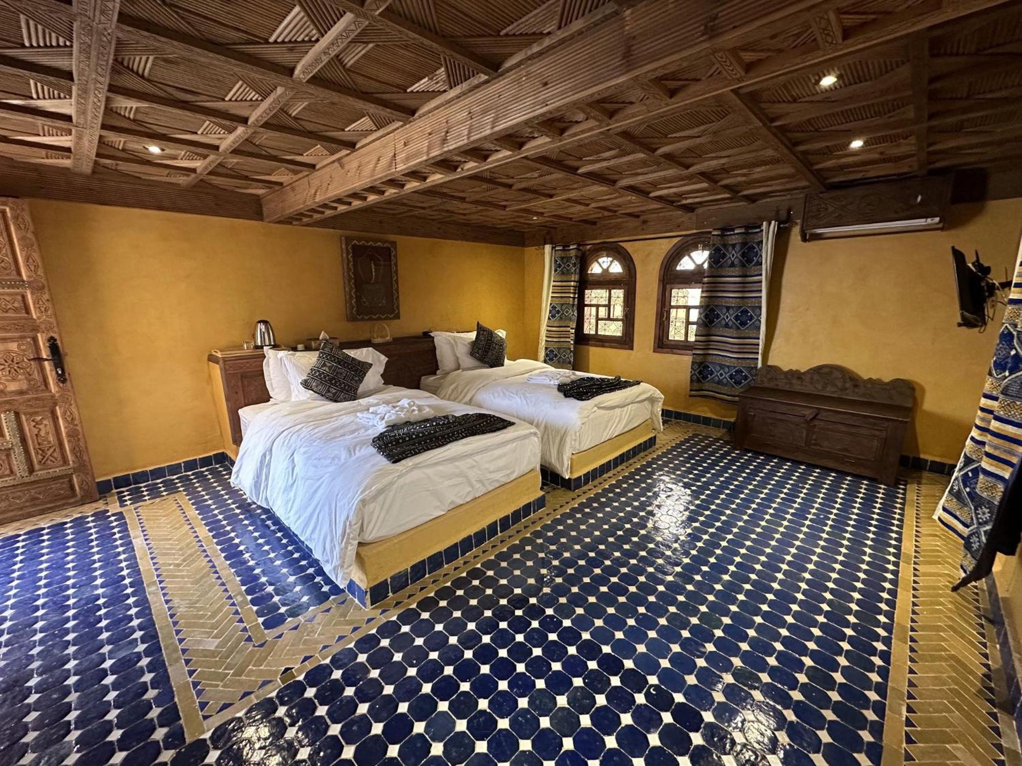 Hotel Riad Xaluca Мерзуга Экстерьер фото